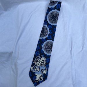 Bold University of North Carolina Tar Heels 100% silk men's neck tie 55x3.75 USA